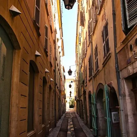 #3 # Place Charmante Apartment *
